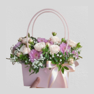 Cartera con rosas y maule.