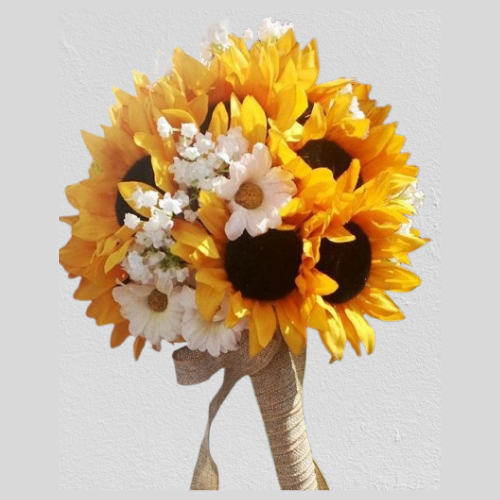 Bouquet con girasoles y margaritas.